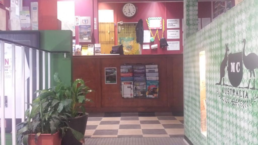 The Melbourne Connection Travellers Hostel מראה חיצוני תמונה